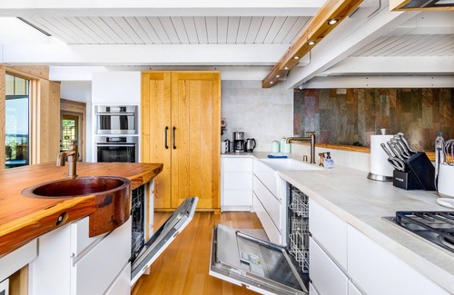 Downtown Anchorage House | Custom ocean-view retreat with award-winning gourmet kitchen & private hot tub