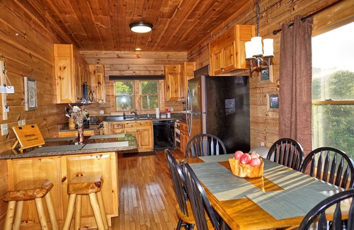 Bryson City Cabin | Customer Appreciation Year! See Discount information in Ad