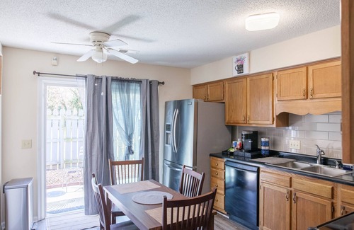 High Point House | Cute 1 Level townhome close to HPU/Furniture mkt