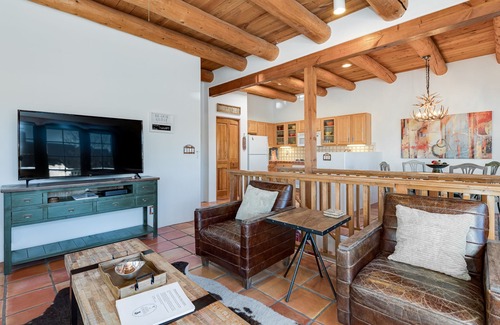 Northeast Santa Fe Condo | Cute adobe style condo with great balcony and minutes to the Plaza