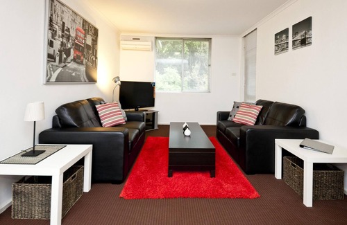 Daglish Apartment | Cute and affordable park side accommodation