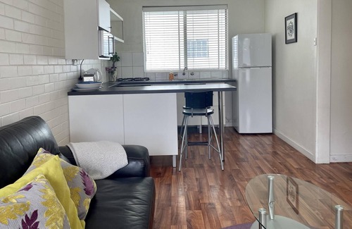 Daglish Apartment | Cute and affordable park side accommodation