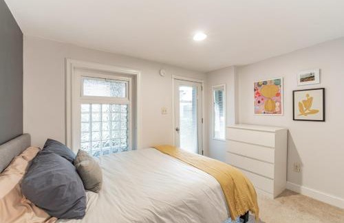 Columbia Heights House | Cute and Charming 1BR in Fantastic Location townhouse