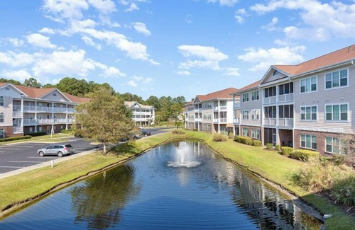 North Myrtle Beach Condo | Cute and Cozy 2nd Floor Barefoot Resort Condo Overlooking The Pond