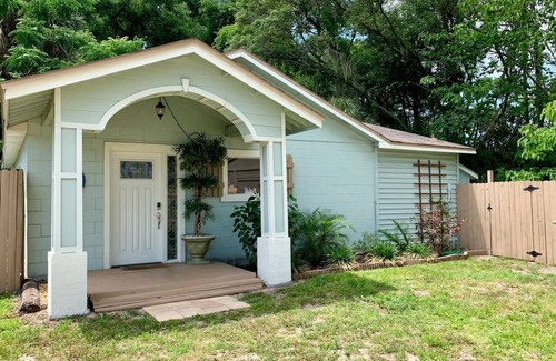 Arlington House | Cute Beach Themed Hideaway