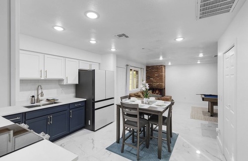 North Mountain House | Cute Casa! 3 Bed/2 Bath/Game room- Sleeps 10!