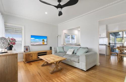 Paynesville House | Cute, Comfy, Family and Pet friendly