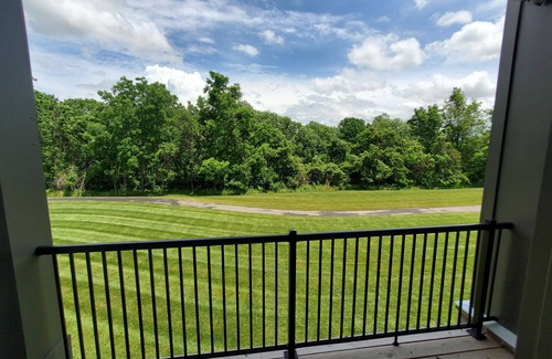 Canal Winchester Apartment | Cute, Comfy in Canal w/view!
