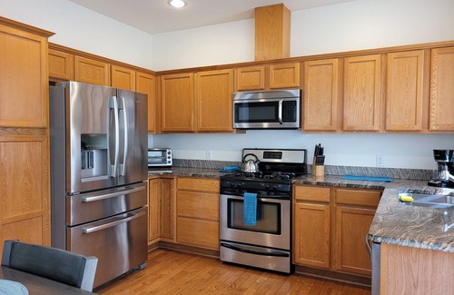 Coos Bay House | Cute Convenient Comfortable House