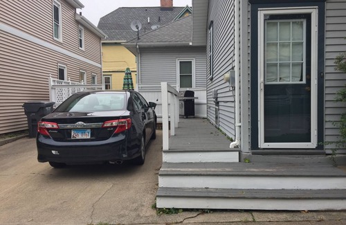 Saint Joseph House | Cute Corner Cottage in Downtown St. Joseph