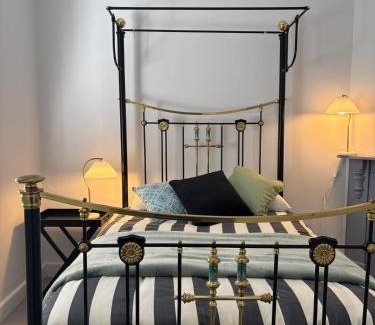 Lithgow House | Cute cosy miners cottage