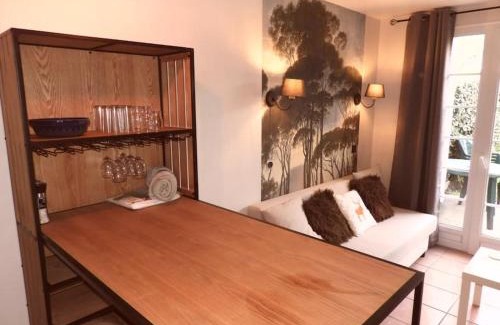 Marciac House | Cute Cottage with Pool at Marciac Lake
