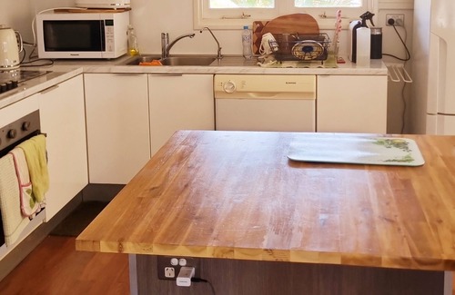 Webberton Ski Chalet | Cute cottage within walking distance to the best beaches. Pet-friendly.