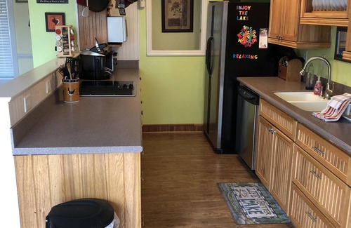 Bracey House | Cute & Cozy 3BR 2BA Waterfront Lake Gaston - Great Creek Bracey, Va