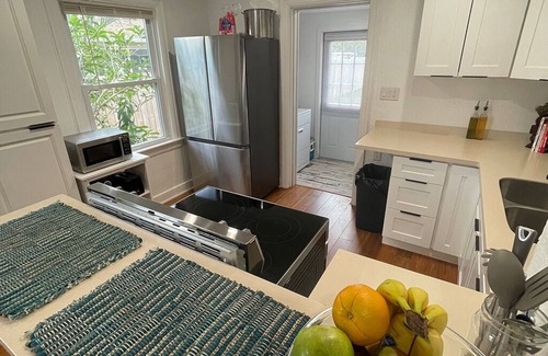 United Central House | Cute & Cozy entire home under 10 mins from beach and Downtown St. Pete