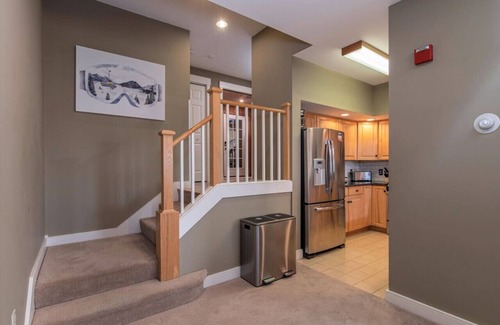 Ludlow House | Cute, Family Friendly Condo at Okemo's Solitude - Access to Indoor Pool