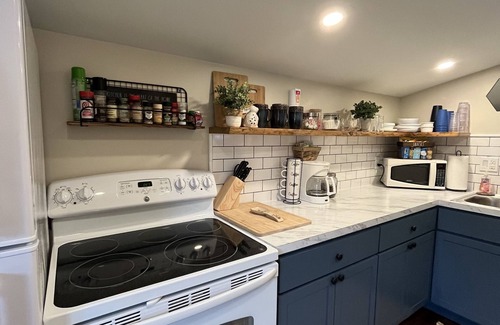 Boyne City House | Cute, fully furnished home close to downtown Boyne city!
