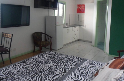 Saratoga Cabin | Cute hideaway on Central Coast NSW ( SORRY, NO PETS /STRICTLY NO SMOKING)