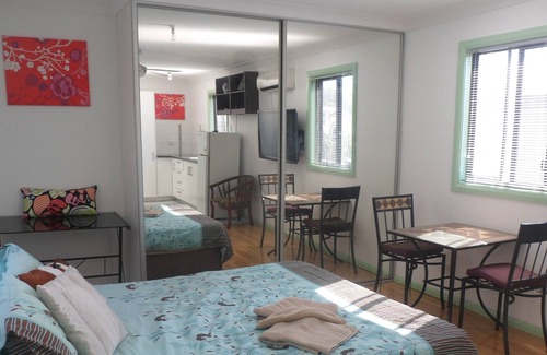 Saratoga Cabin | Cute hideaway on Central Coast NSW ( SORRY, NO PETS /STRICTLY NO SMOKING)