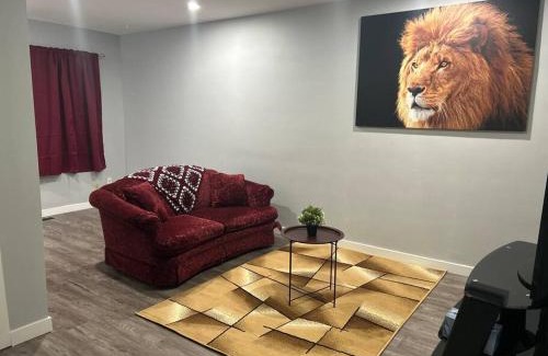 Highland Park Apartment | Cute Highland Park Entire Unit B