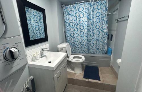 Highland Park Apartment | Cute Highland Park Entire Unit B