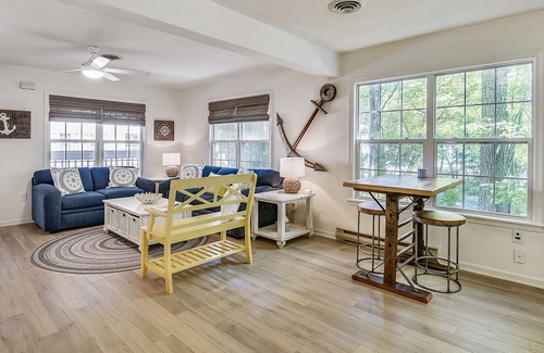 Clearwater House | Cute home in Clearwater. Community pool/tennis. 38777