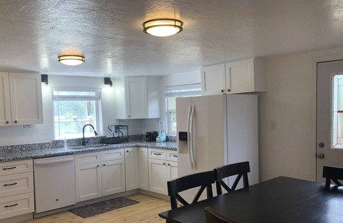 Tyrone House | Cute house in Quiet Neighborhood! Lots of outdoor space!