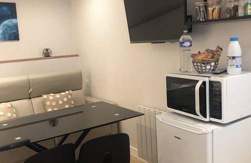 Saint-Germain-en-Laye Apartment | Cute independent studio