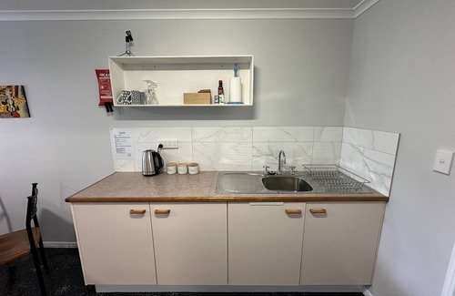 Kuluin Apartment | Cute little Ex-Recording studio turned guesthouse. Central & family friendly!