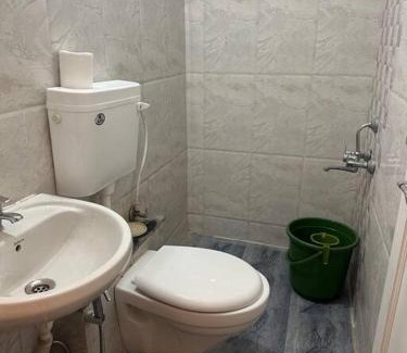 Koregaon Park Apartment | Cute Little Room in Koregaon Park WiFi AC Kitchenette
