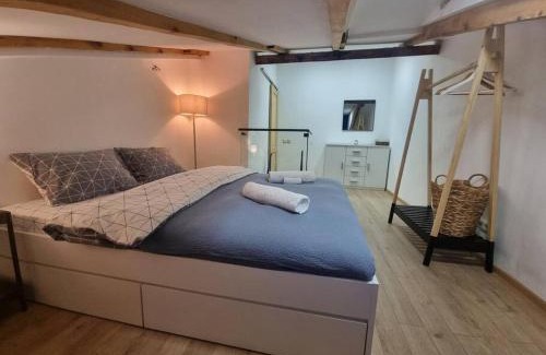 Chugureti Apartment | Cute Modern 2 Bedroom Apartment For Digital Nomads