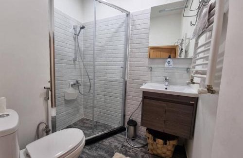 Chugureti Apartment | Cute Modern 2 Bedroom Apartment For Digital Nomads