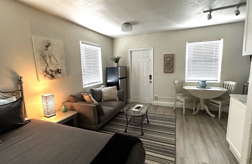 Lake Worth Apartment | Cute & modern studio apartment in prime location in downtown Lake Worth Beach!