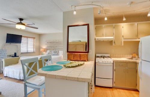 West Panama City Beach Apartment | Cute PCB Condo by Lake Powell with Pool Access!