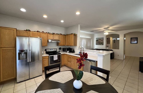 Glendale House | Cute! Single-Story-Gated Community w/Pool