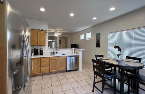 Glendale House | Cute! Single-Story-Gated Community w/Pool