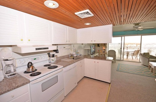 Midtown Ocean City Condo | Cute, spacious 1-bedroom oceanfront condo with free WiFi, an outdoor pool, and an expansive balcony located midtown!