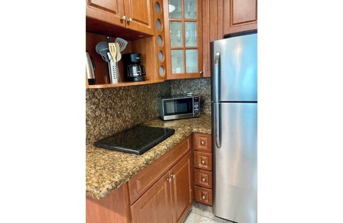 La Gorce Apartment | Cute Studio Bay view!