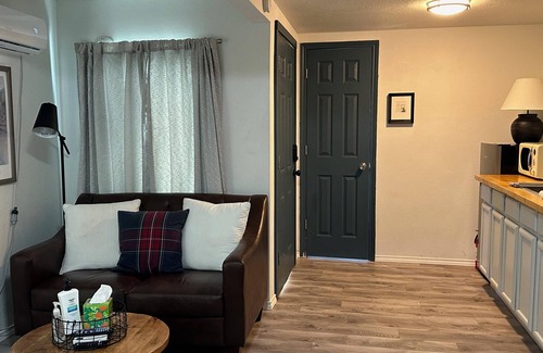 Central Oklahoma City Apartment | Cute Tiny House With Fenced Yard Near Plaza Dist
