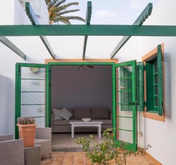 Caleta de Fuste Apartment | Cutie & central air-conditioning apartment!