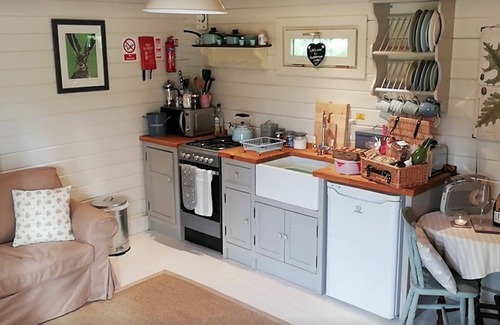 Great Witley Cabin | Cuttermoon Lodge - Escape to a Romantic Rural Idyll