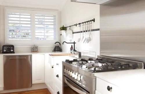 Katoomba House | Cuyong Cottage, Katoomba, Blue Mts.