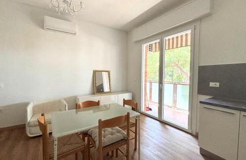 Pinarella Apartment | CV016 - Cervia, nuovo trilocale con posto auto a 100m dal mare