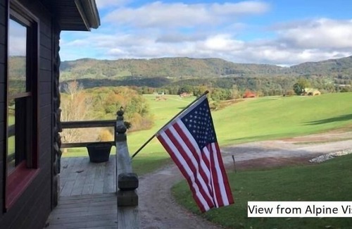 Dryfork House | CV390- Gorgeous Panoramic Views! Firepit, Hot Tub! A/C!