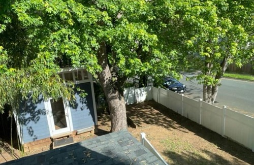 Fifeville House | Cville Townhome 5 Minutes from UVA, Downtown and Hospital
