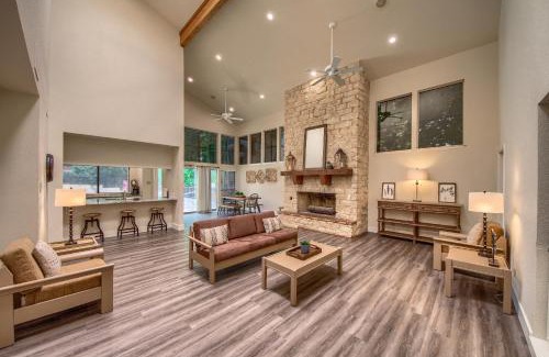 New Braunfels Apartment | CW CHB216 Club Paradise