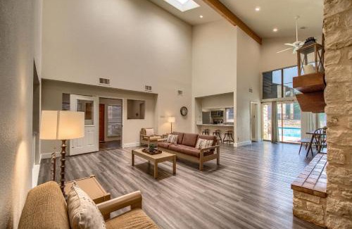 New Braunfels Apartment | CW CHB216 Club Paradise
