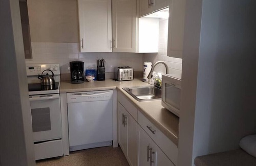 Clearwater Beach Apartment | CWB Retreats at Baymont Lofts - Loft D
