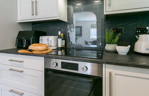 Abersoch Cottage | Cwmafon - sleeps 7 guests in 3 bedrooms