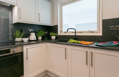 Abersoch Cottage | Cwmafon - sleeps 7 guests in 3 bedrooms